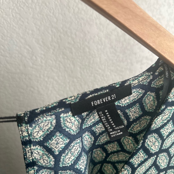 Geometric Patterned Romper - Picture 3 of 5